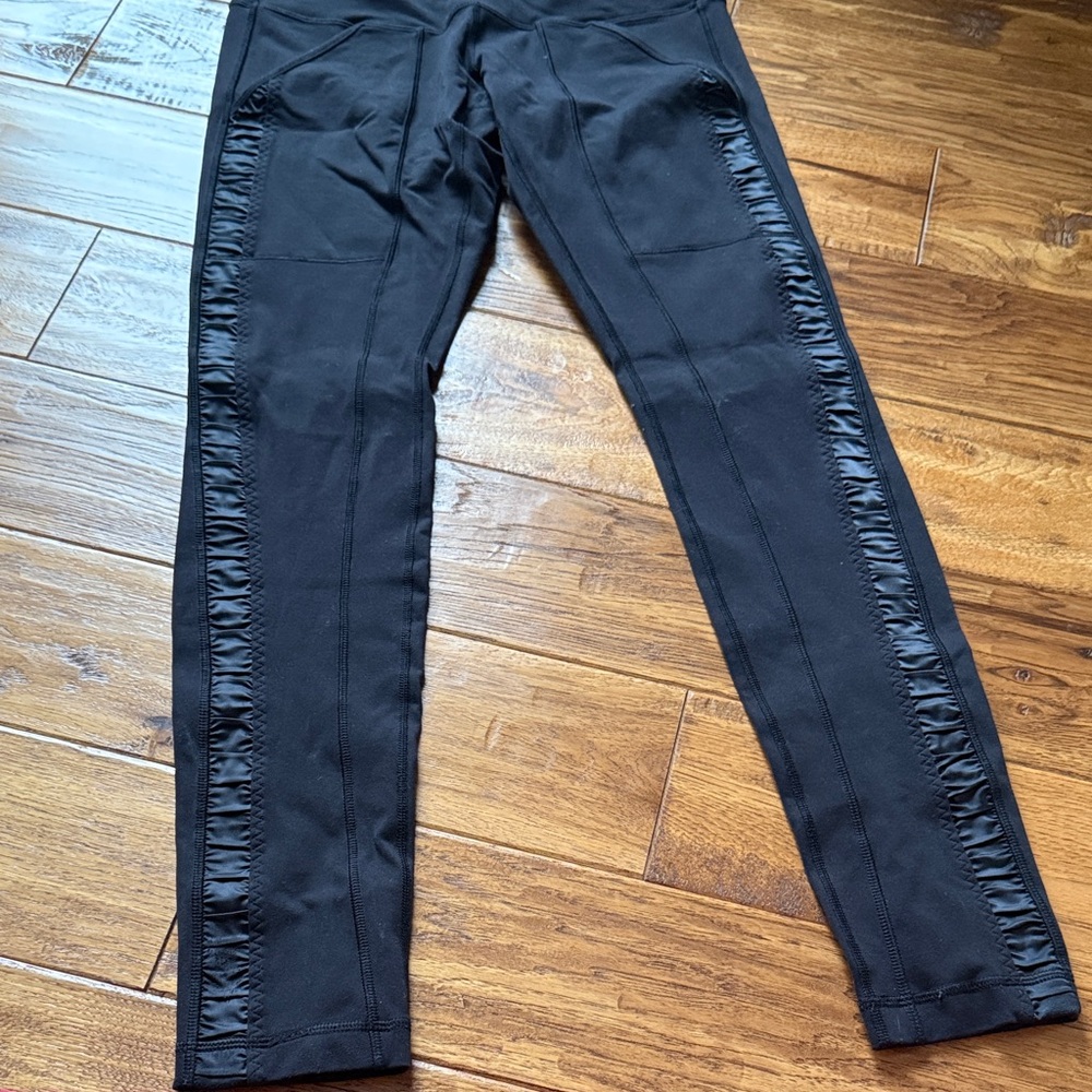 LULULEMON Black Women's Pants with Side Detailing & Pockets